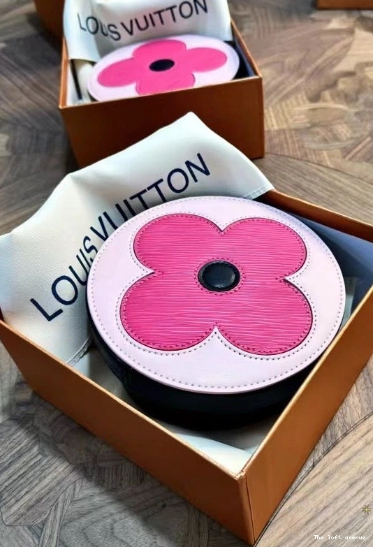 CASE CUSTOM EARRINGS ROUND LV 0806